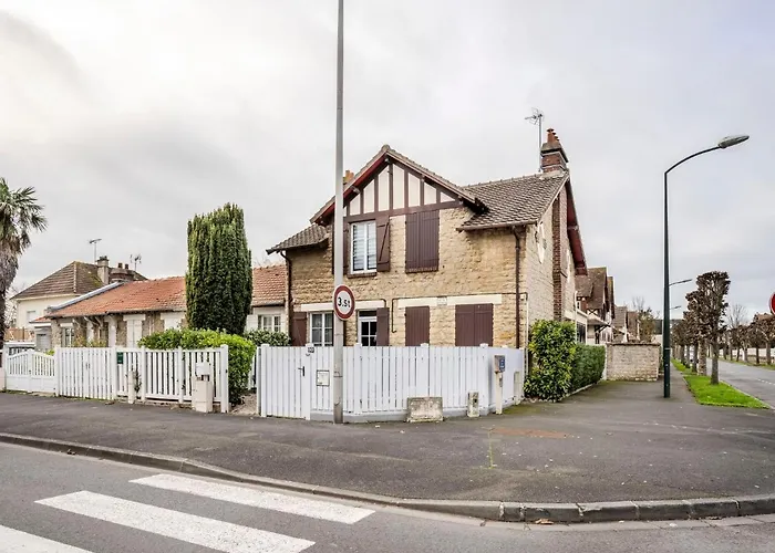 Holiday home Les Etourneaux By Interhome